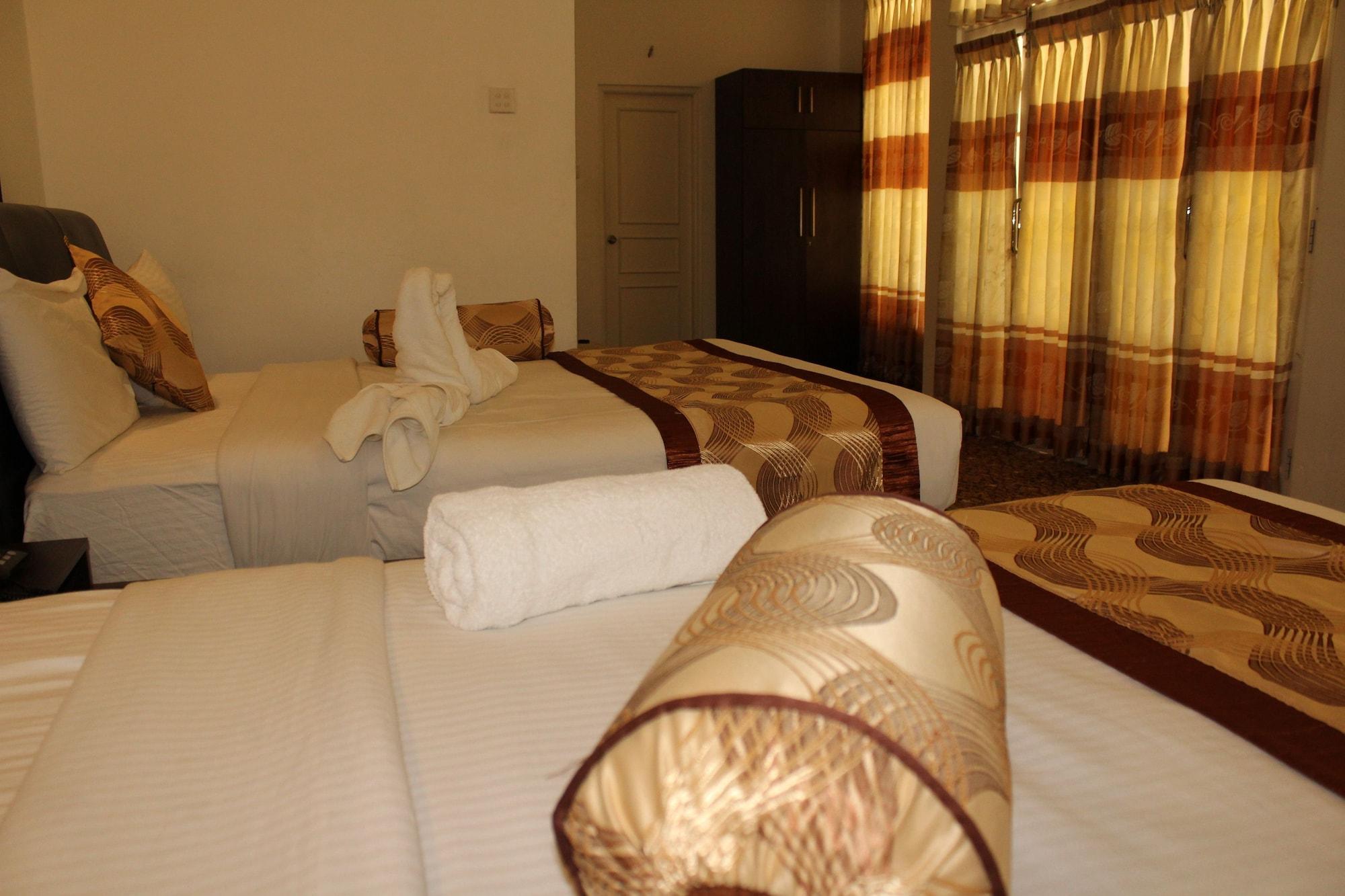 La Cottage Boutique Hotel & Restaurant نوفارا إيلِيا المظهر الخارجي الصورة