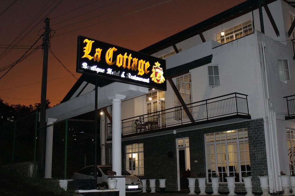 La Cottage Boutique Hotel & Restaurant نوفارا إيلِيا المظهر الخارجي الصورة
