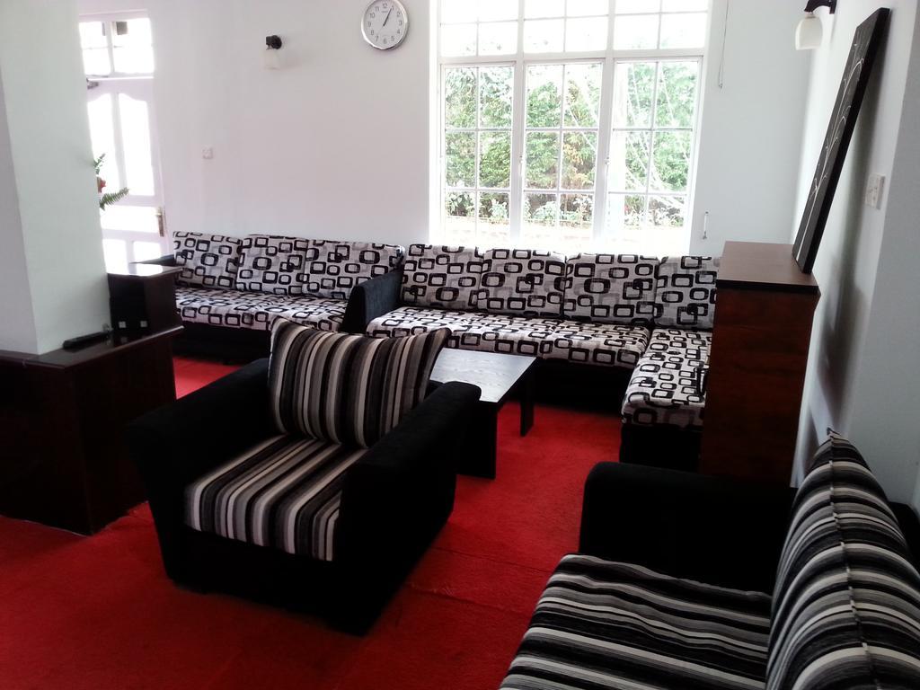 La Cottage Boutique Hotel & Restaurant نوفارا إيلِيا المظهر الخارجي الصورة
