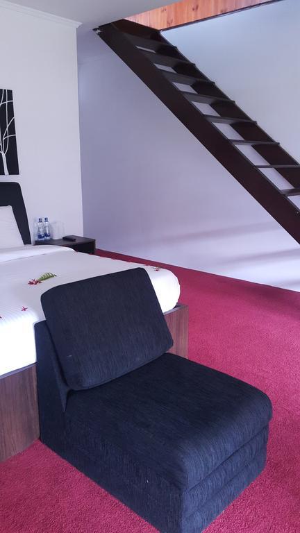 La Cottage Boutique Hotel & Restaurant نوفارا إيلِيا المظهر الخارجي الصورة
