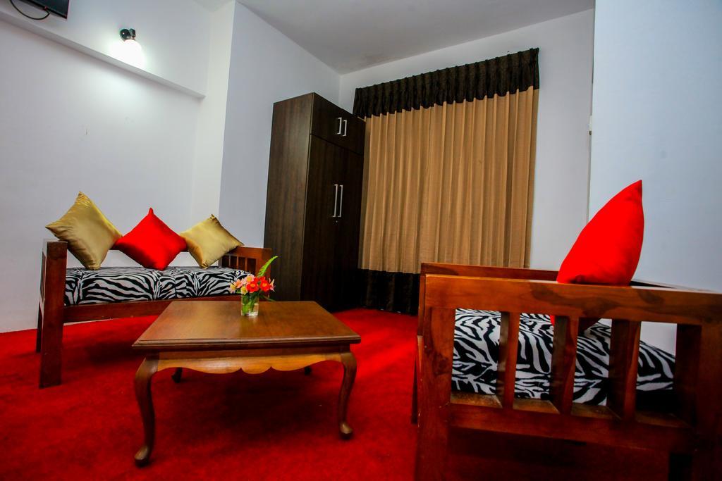La Cottage Boutique Hotel & Restaurant نوفارا إيلِيا المظهر الخارجي الصورة