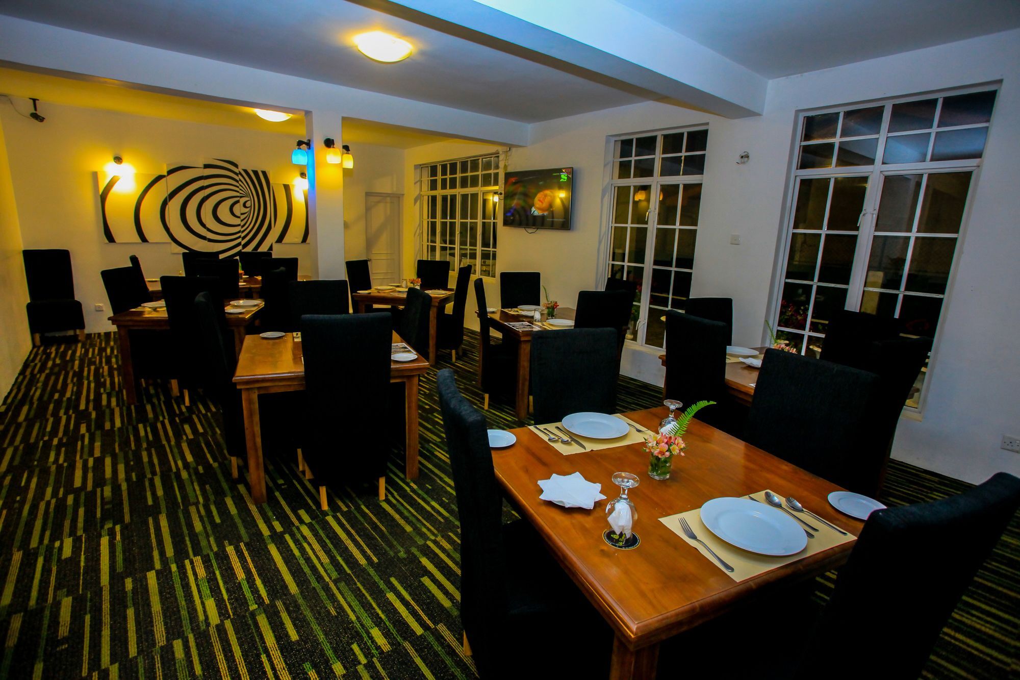 La Cottage Boutique Hotel & Restaurant نوفارا إيلِيا المظهر الخارجي الصورة